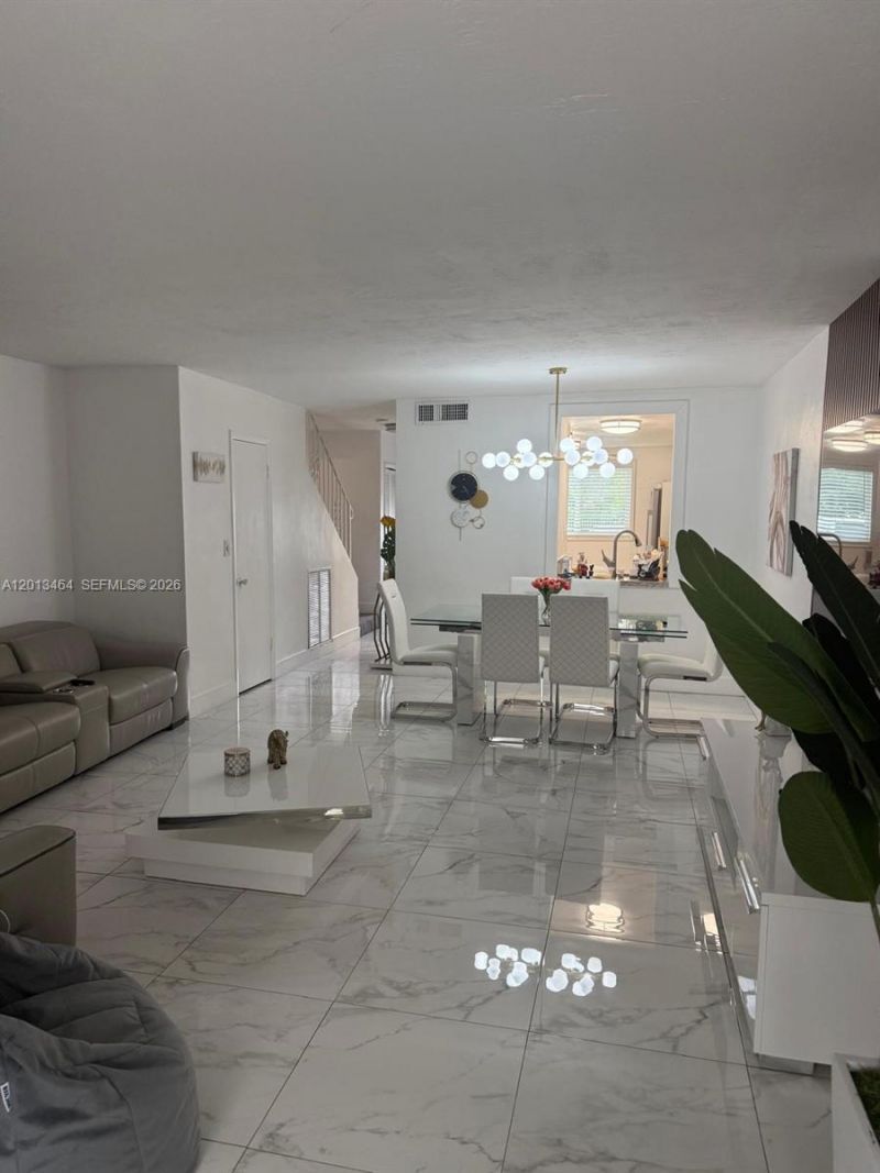 1790 W 75th St, Unit 1790, Hialeah, FL 33014 Photo