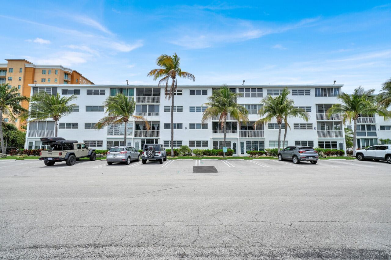 3201 NE 8th Street, Unit 206, Pompano Beach, FL 33062 Photo