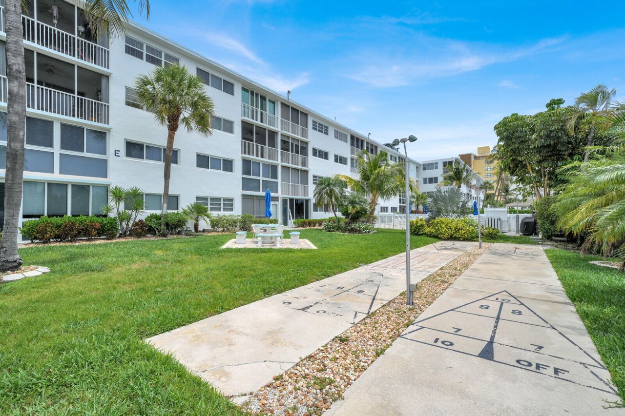 3201 NE 8th Street, Unit 206, Pompano Beach, FL 33062 Photo