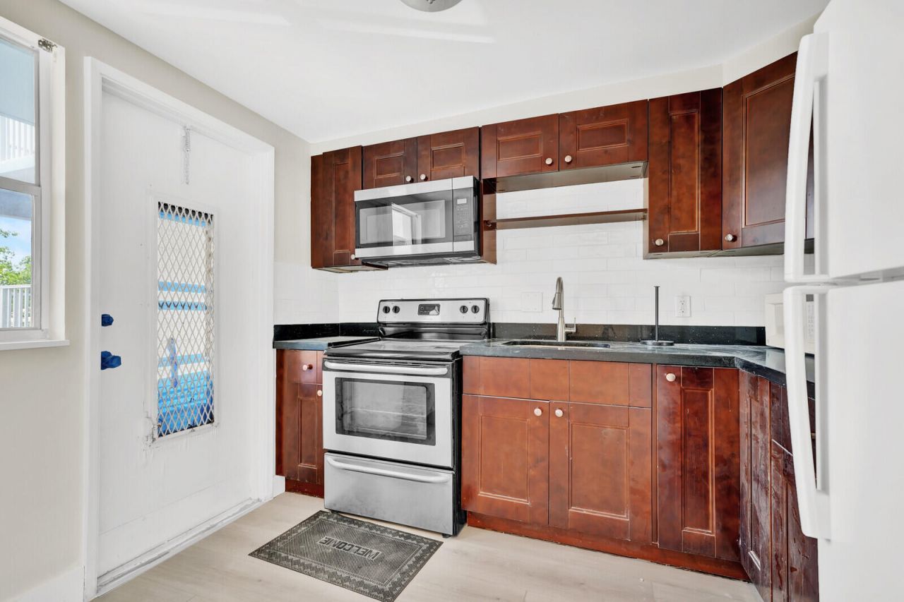 3201 NE 8th Street, Unit 206, Pompano Beach, FL 33062 Photo