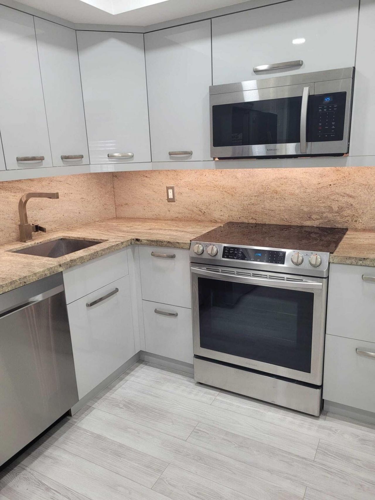 3300 N Palm Aire Drive, Unit 305, Pompano Beach, FL 33069 Photo