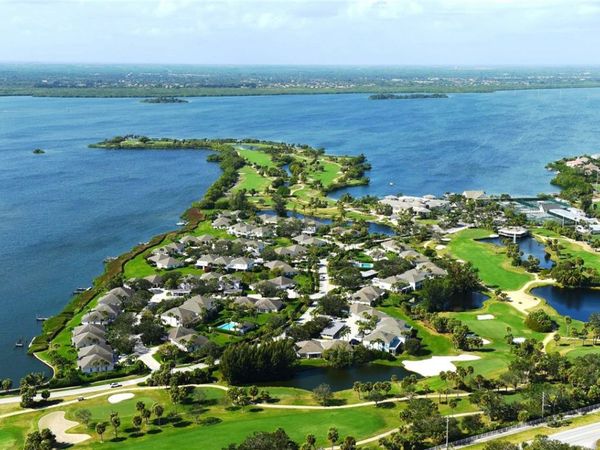300 Harbour Drive, Unit 300-A, Vero Beach, FL 32963