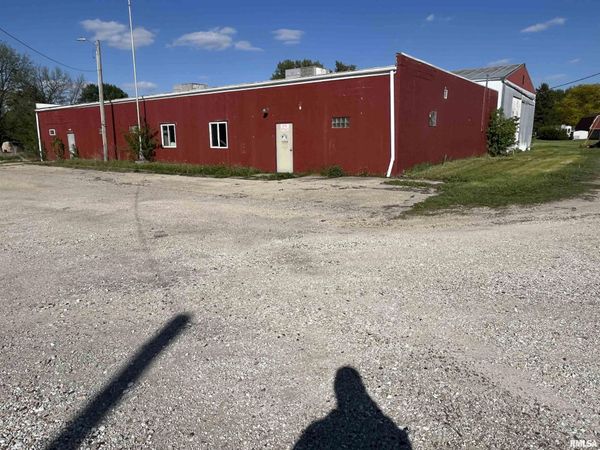 431 N 11TH Avenue, Monmouth, IL 61462