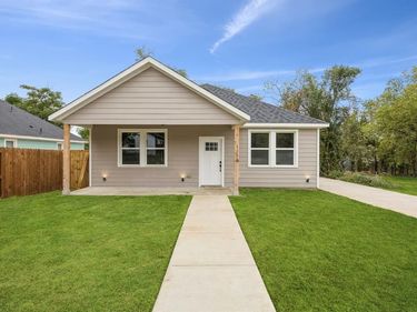 1116 E Pulaski Street, Fort Worth, TX 76104