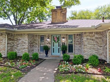 6922 Allview Lane, Dallas, TX 75227