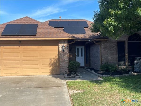 105 Ashland Creek , Victoria, TX 77901