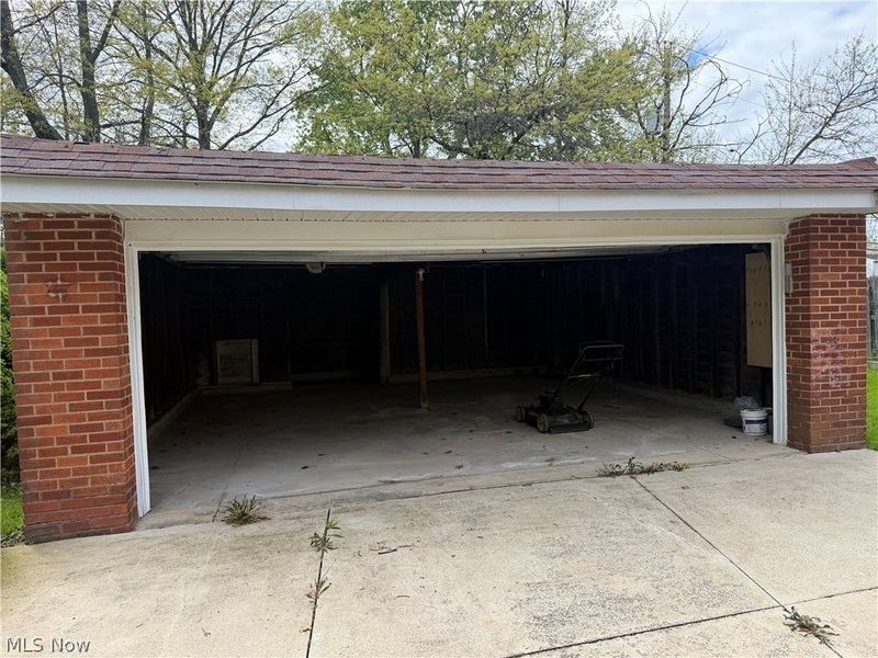 2304 Glendon Road, University Heights, OH 44118 Photo 6