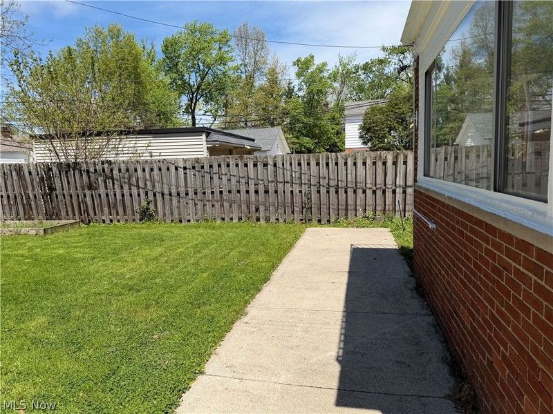 2304 Glendon Road, University Heights, OH 44118 Photo 7