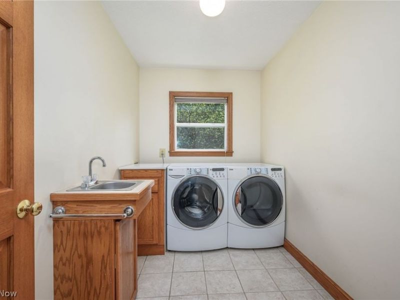 5950 Kentview Avenue NW, North Canton, OH 44720 Photo 12