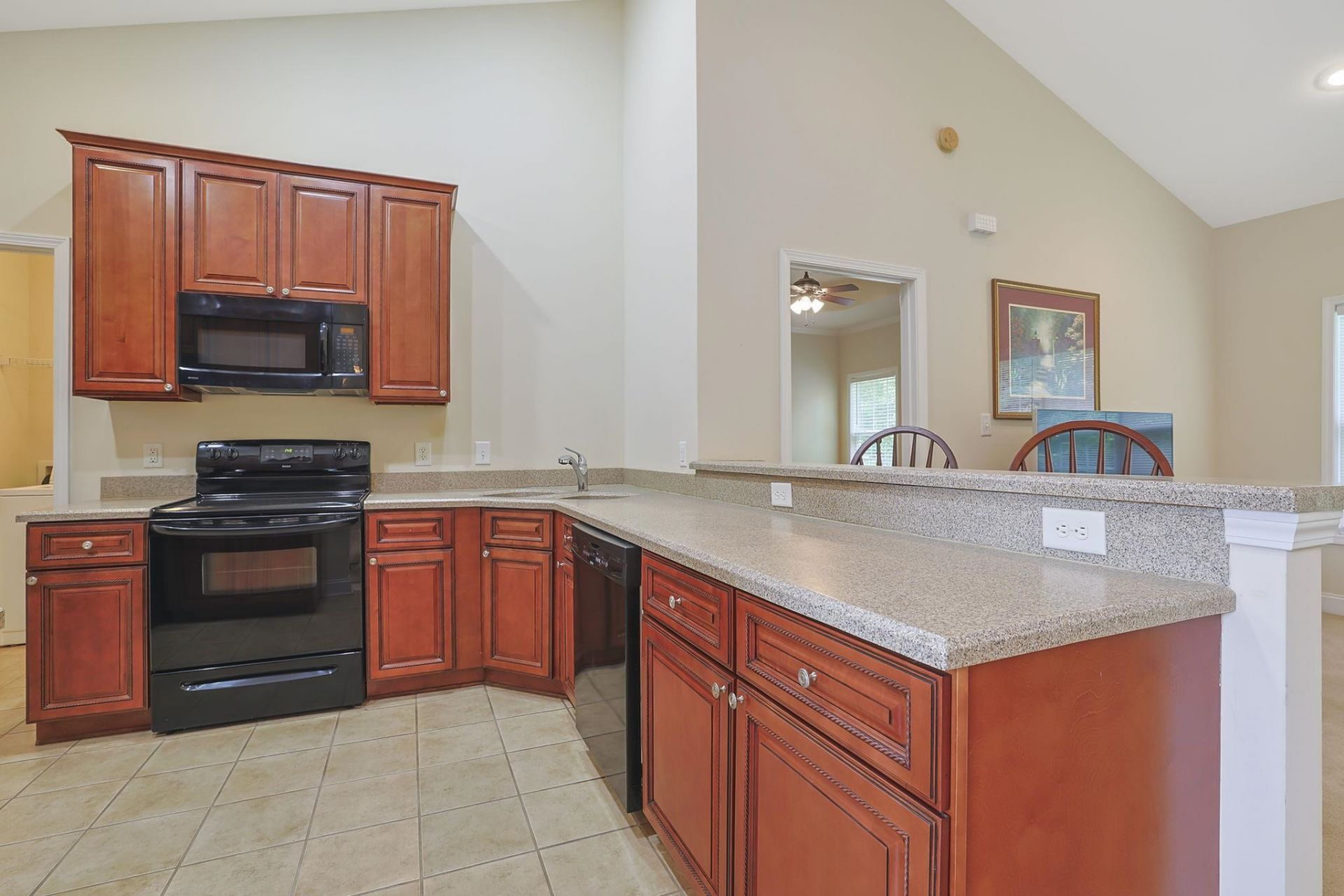 1104 Marley St. Photo 8