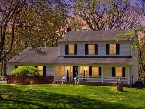 63 Skyline Dr, Sparta, NJ 07871