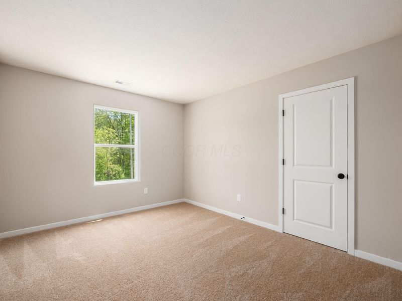 318 Postle Boulevard, Columbus, OH 43228 Photo 27
