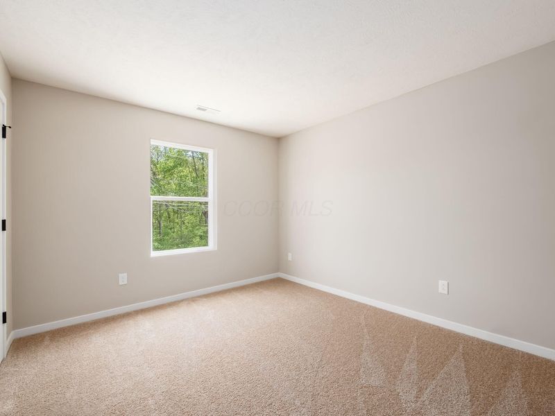 318 Postle Boulevard, Columbus, OH 43228 Photo 31