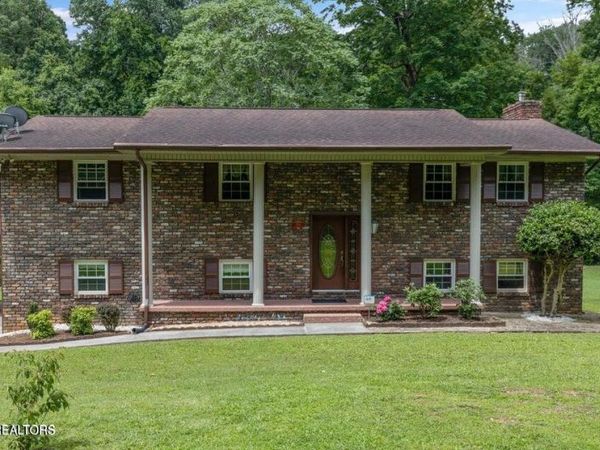 1301 Chert Pit Rd, Knoxville, TN 37923