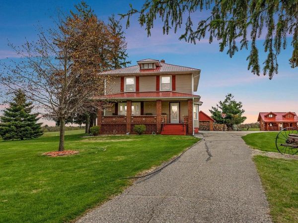 E721 COUNTY ROAD MM, Iola, WI 54945