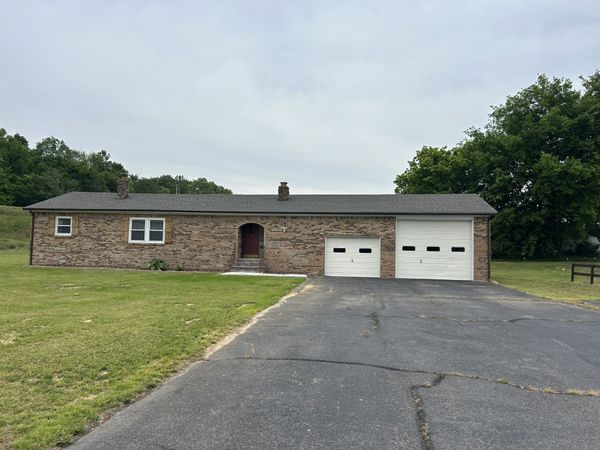 20 Ball Park Rd , Big Sandy, TN 38221