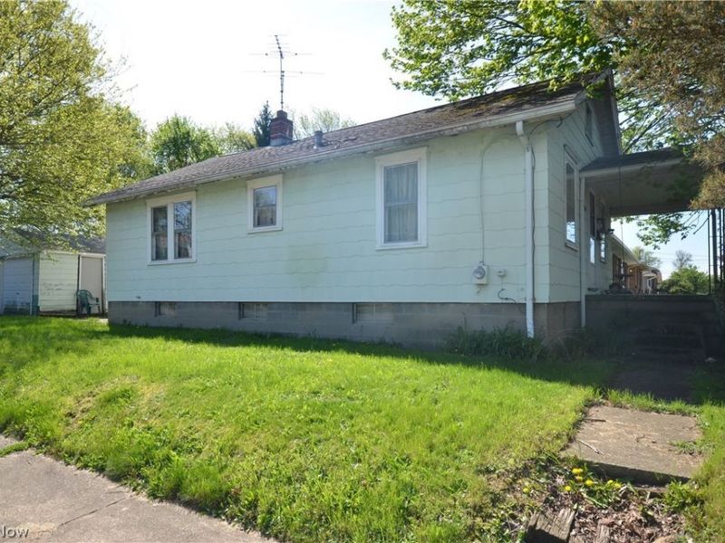 581 Baldwin Road, Akron, OH 44312 Photo 4