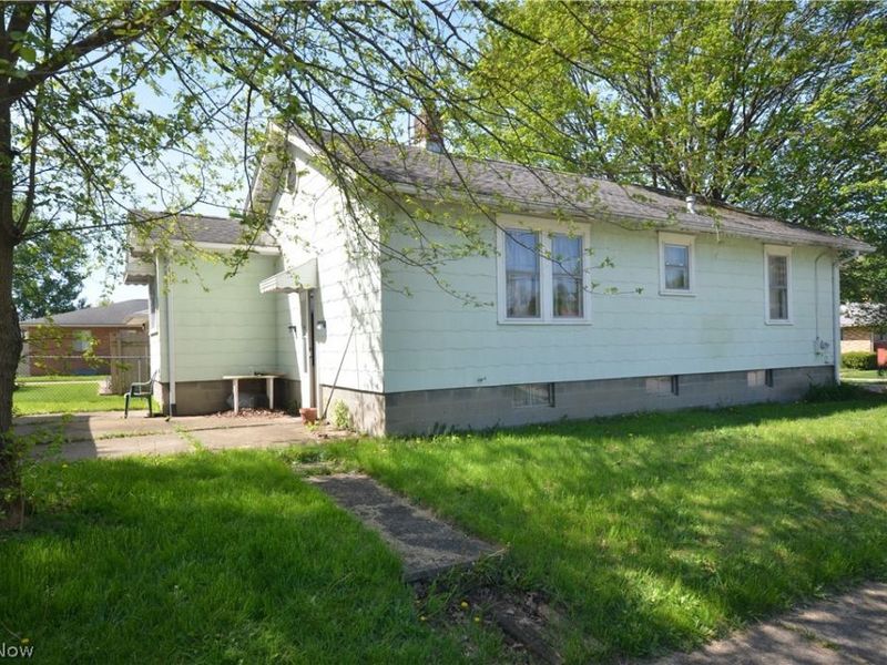581 Baldwin Road, Akron, OH 44312 Photo 8