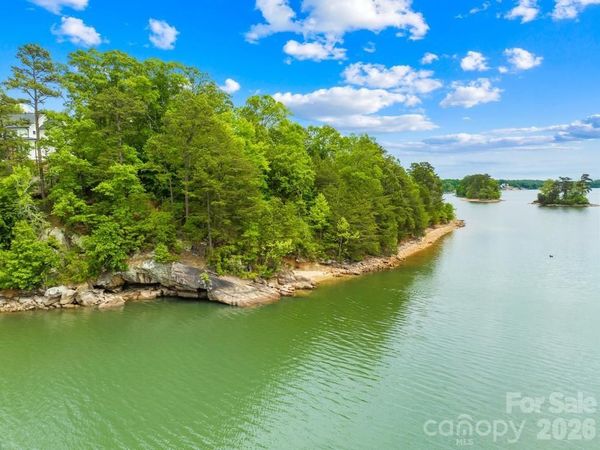272 S Harbor Watch Drive , Statesville, NC 28677