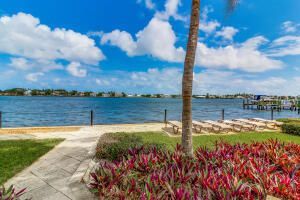 140 Yacht Club Way, Unit 107, Hypoluxo, FL 33462 Photo