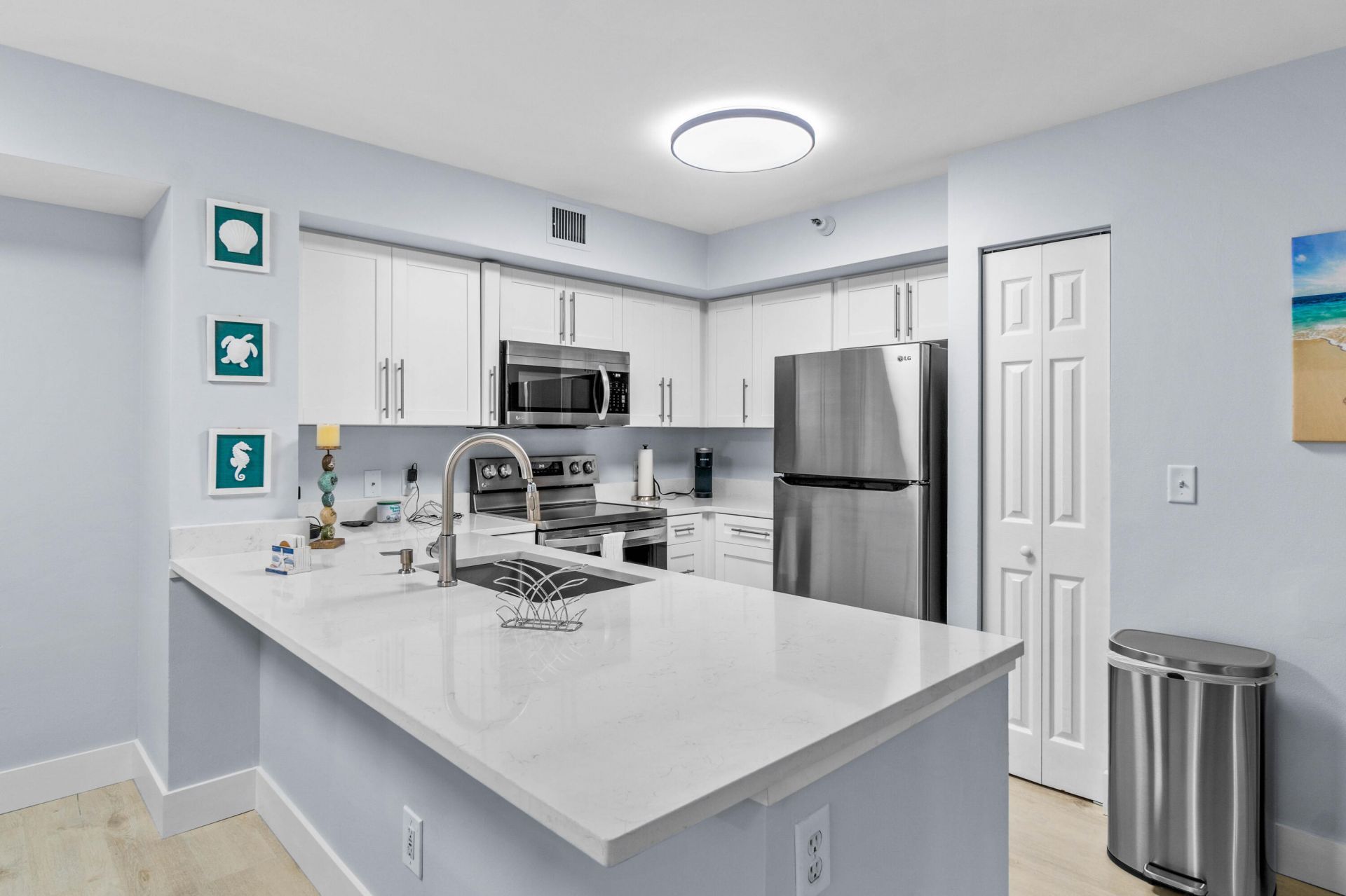 140 Yacht Club Way, Unit 107, Hypoluxo, FL 33462 Photo