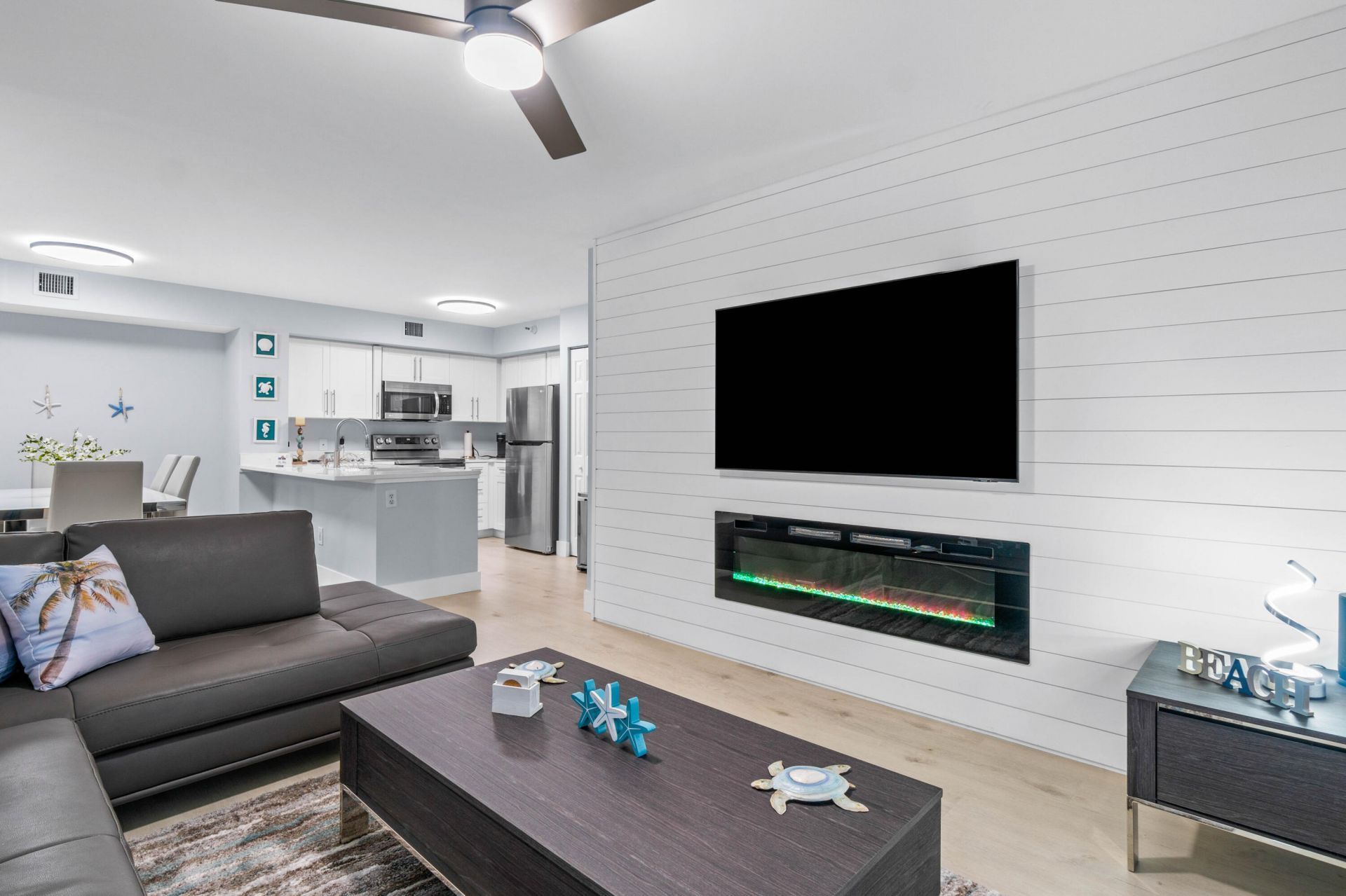 140 Yacht Club Way, Unit 107, Hypoluxo, FL 33462 Photo