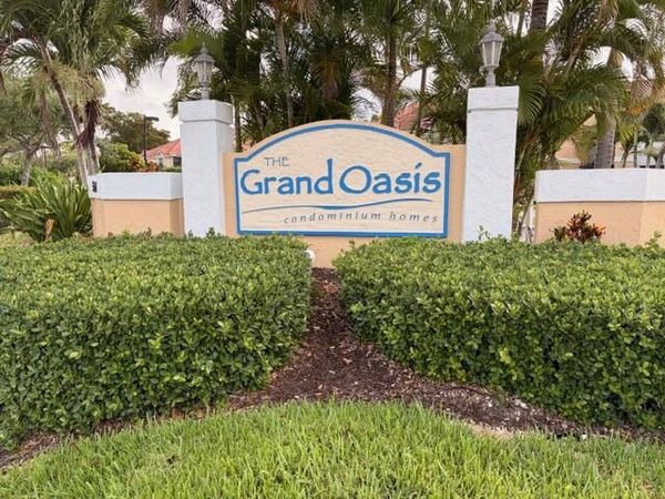 5661 Riverside Drive, Unit 203b7, Coral Springs, FL 33067
