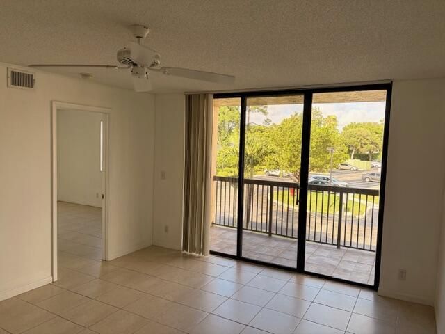 5661 Riverside Drive, Unit 203b7, Coral Springs, FL 33067 Photo