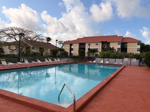 5661 Riverside Drive, Unit 203b7, Coral Springs, FL 33067 Photo