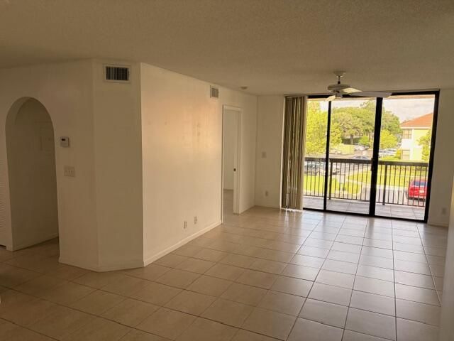 5661 Riverside Drive, Unit 203b7, Coral Springs, FL 33067 Photo