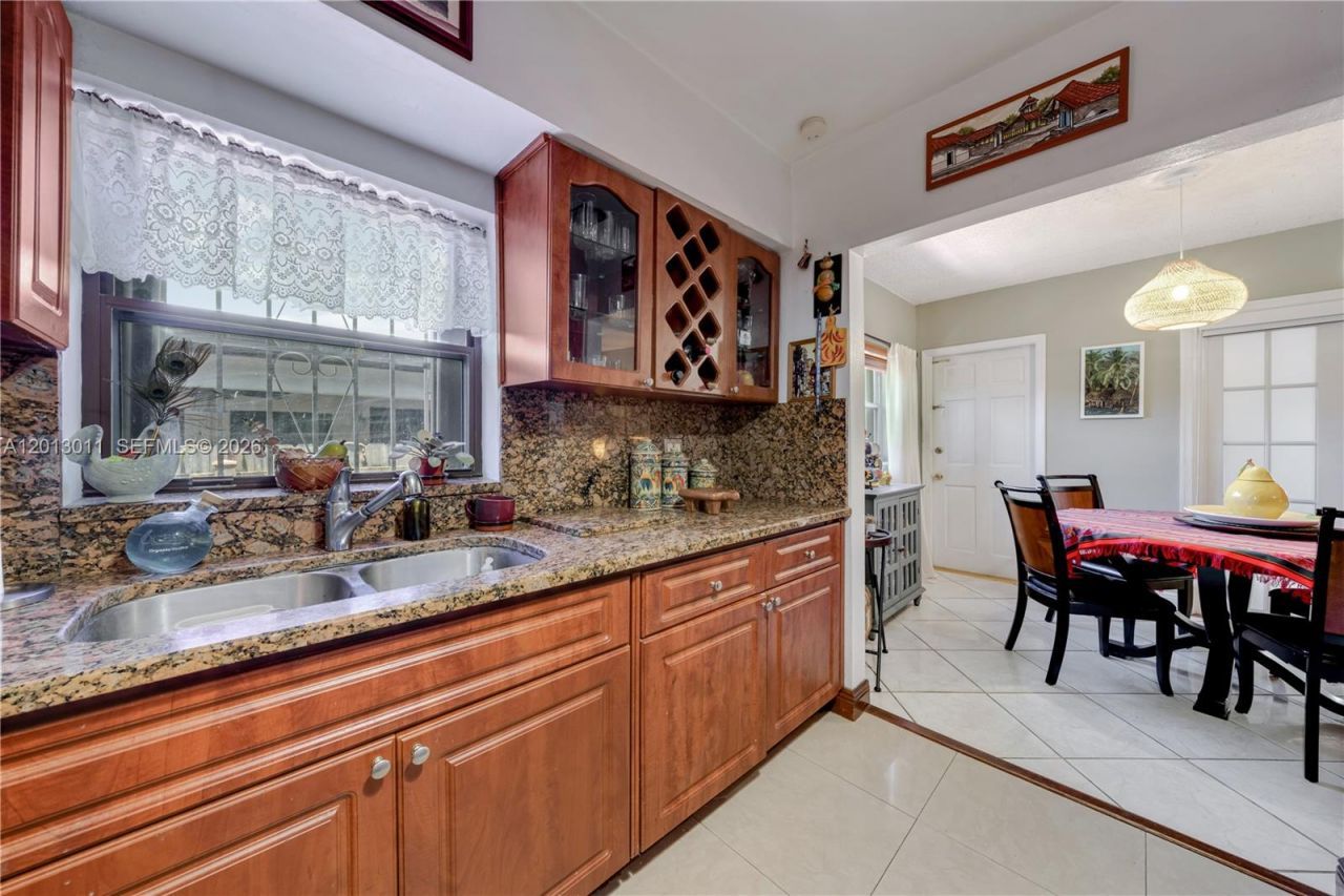 444 SW 36th Ave, Miami, FL 33135 Photo