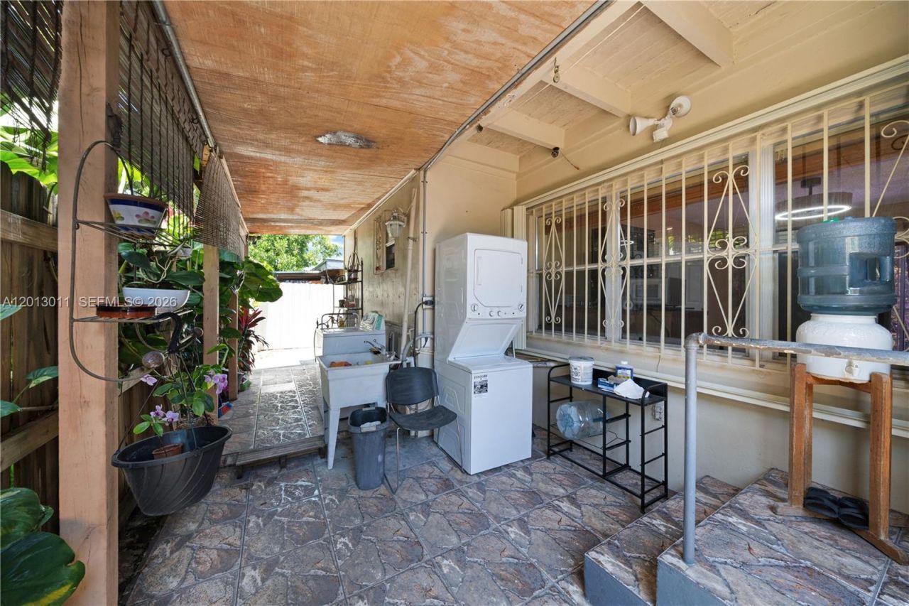 444 SW 36th Ave, Miami, FL 33135 Photo