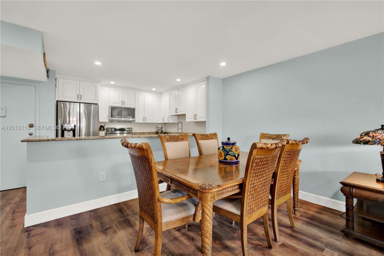 1516 S Lakeside Dr, Unit 105, Lake Worth, FL 33460 Photo