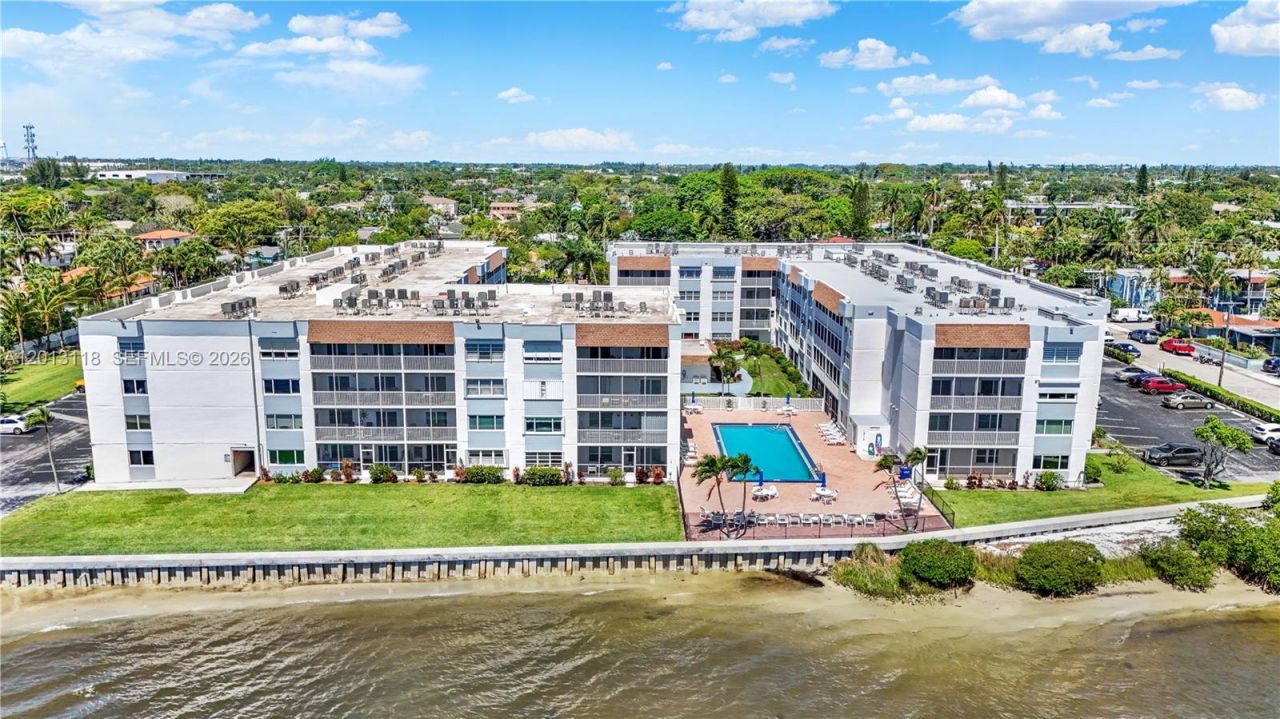 1516 S Lakeside Dr, Unit 105, Lake Worth, FL 33460 Photo