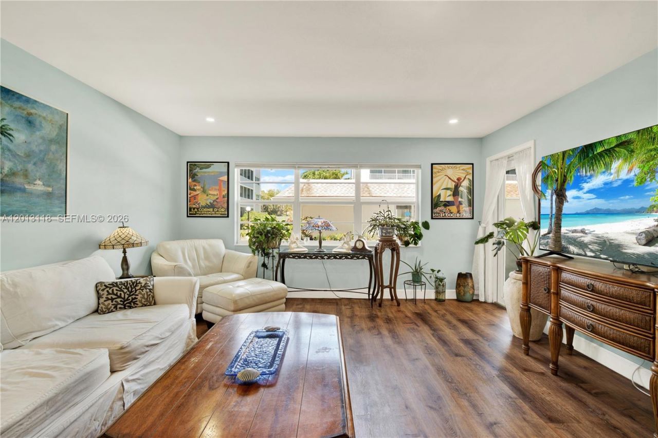 1516 S Lakeside Dr, Unit 105, Lake Worth, FL 33460 Photo