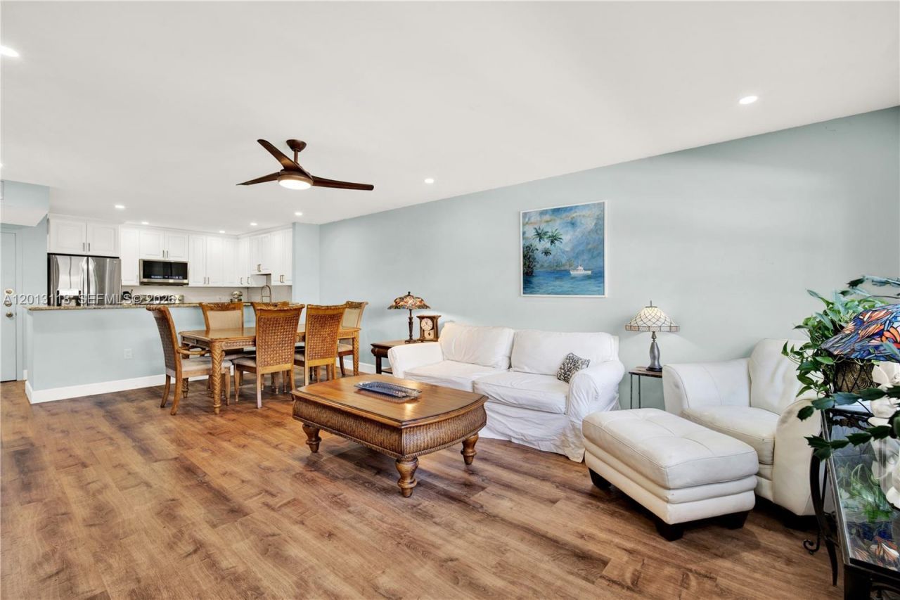 1516 S Lakeside Dr, Unit 105, Lake Worth, FL 33460 Photo