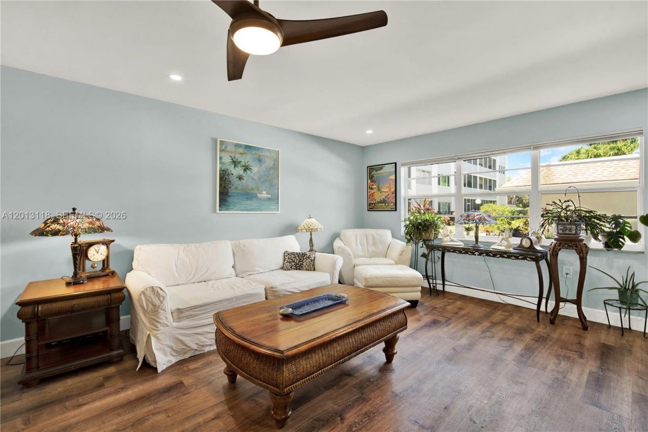 1516 S Lakeside Dr, Unit 105, Lake Worth, FL 33460 Photo