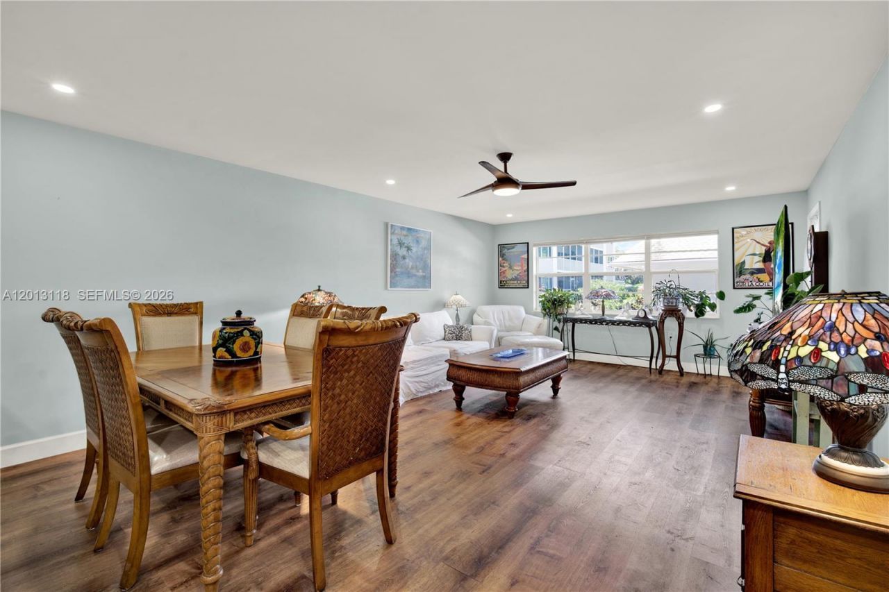 1516 S Lakeside Dr, Unit 105, Lake Worth, FL 33460 Photo