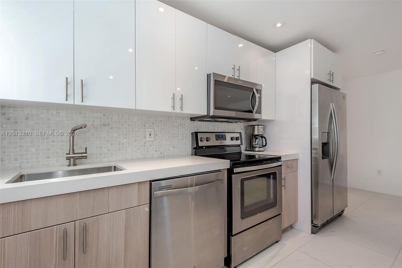 221 Meridian Ave, Unit 314, Miami Beach, FL 33139 Photo
