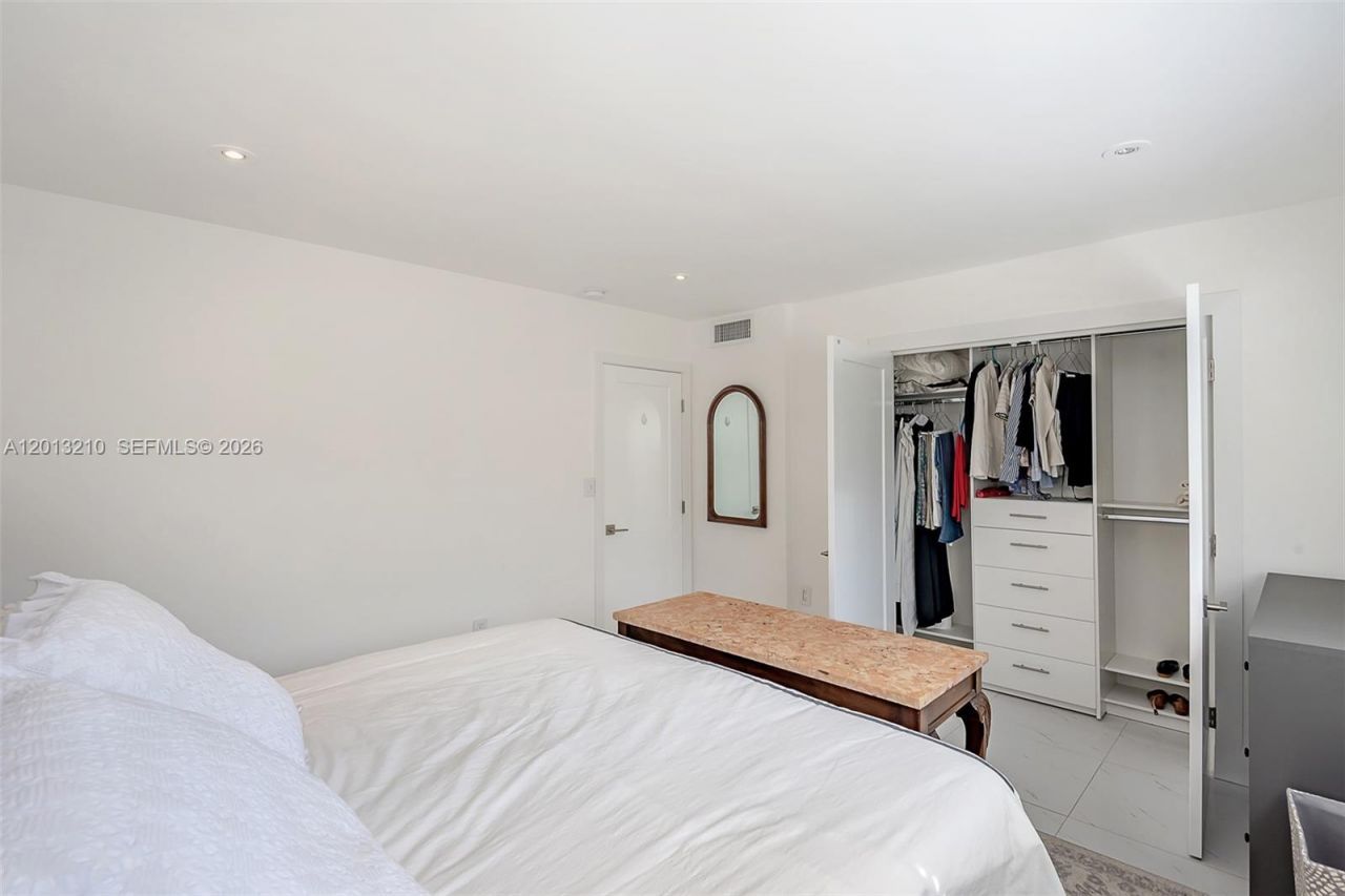 221 Meridian Ave, Unit 314, Miami Beach, FL 33139 Photo
