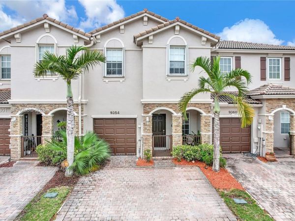 9354 SW 220th St , Cutler Bay, FL 33190