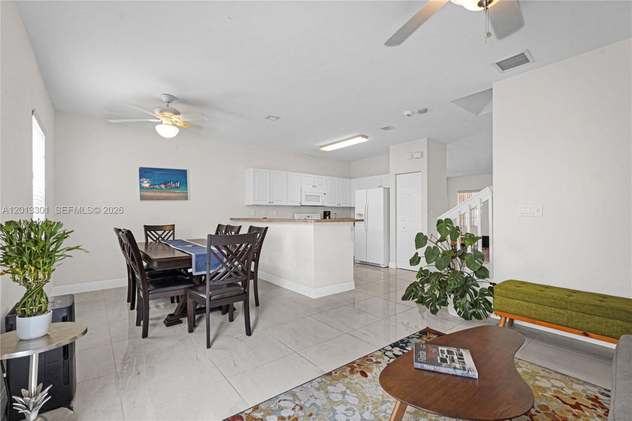 9354 SW 220th St, Cutler Bay, FL 33190 Photo