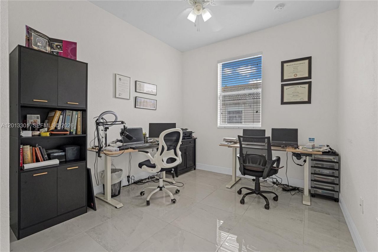 9354 SW 220th St, Cutler Bay, FL 33190 Photo