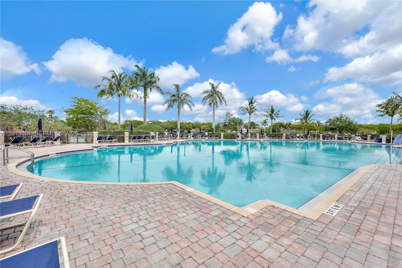 9354 SW 220th St, Cutler Bay, FL 33190 Photo