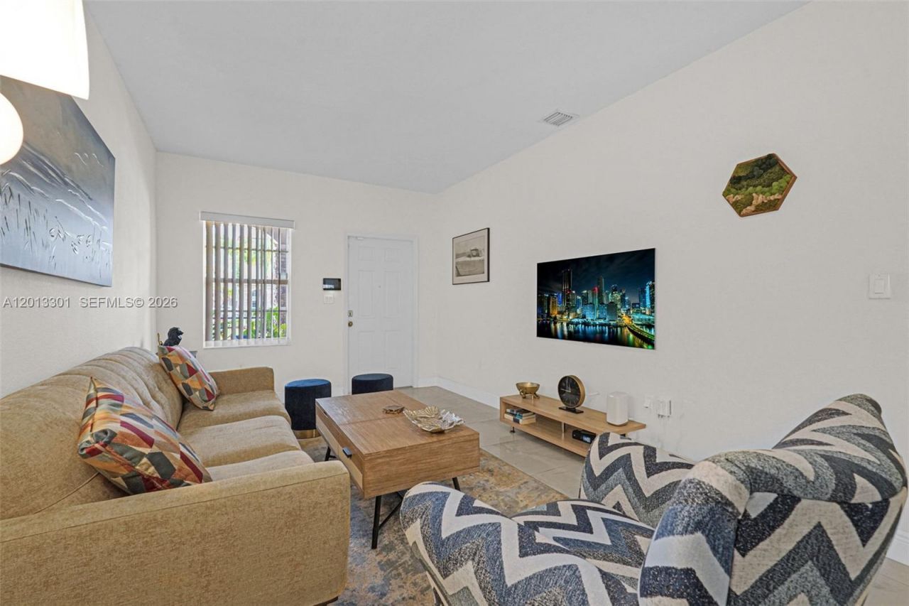 9354 SW 220th St, Cutler Bay, FL 33190 Photo