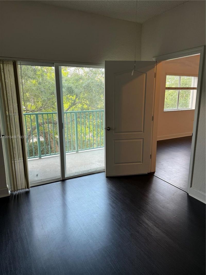 6001 SW 70th St , Unit 339, South Miami, FL 33143 Photo