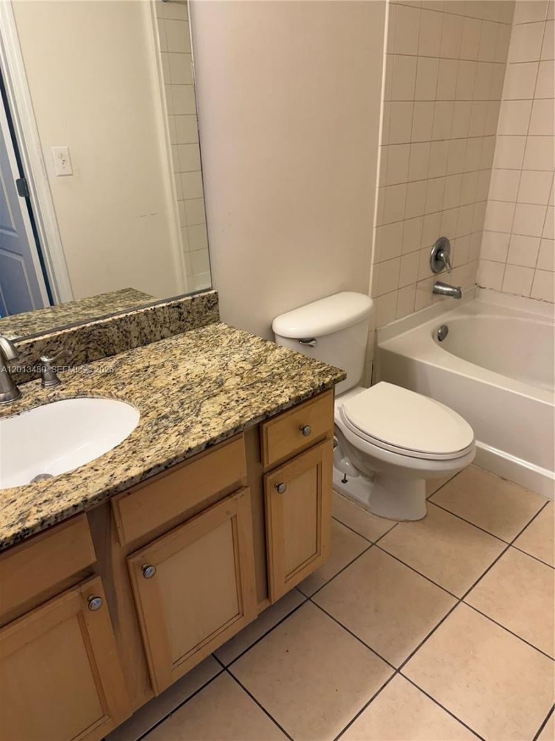 6001 SW 70th St , Unit 339, South Miami, FL 33143 Photo