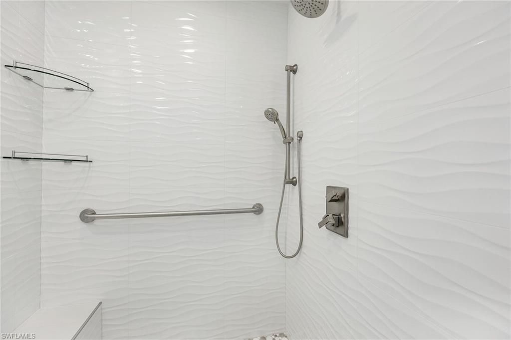 400 Flagship Dr , Unit 902, Naples, FL 34108 Photo