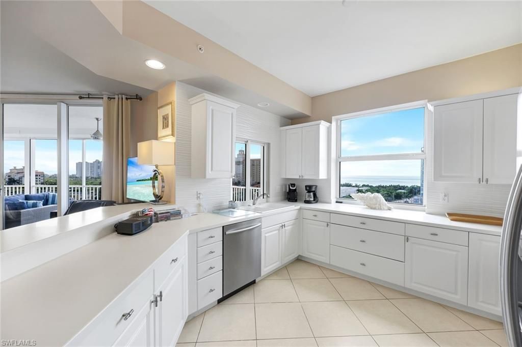 400 Flagship Dr , Unit 902, Naples, FL 34108 Photo