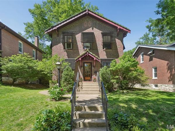 7051 Waterman Avenue, University City, MO 63130